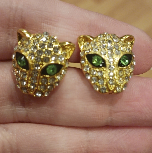 Leopard Gold 18K Plated Diamond Stud Earrings - Picture 5 of 6
